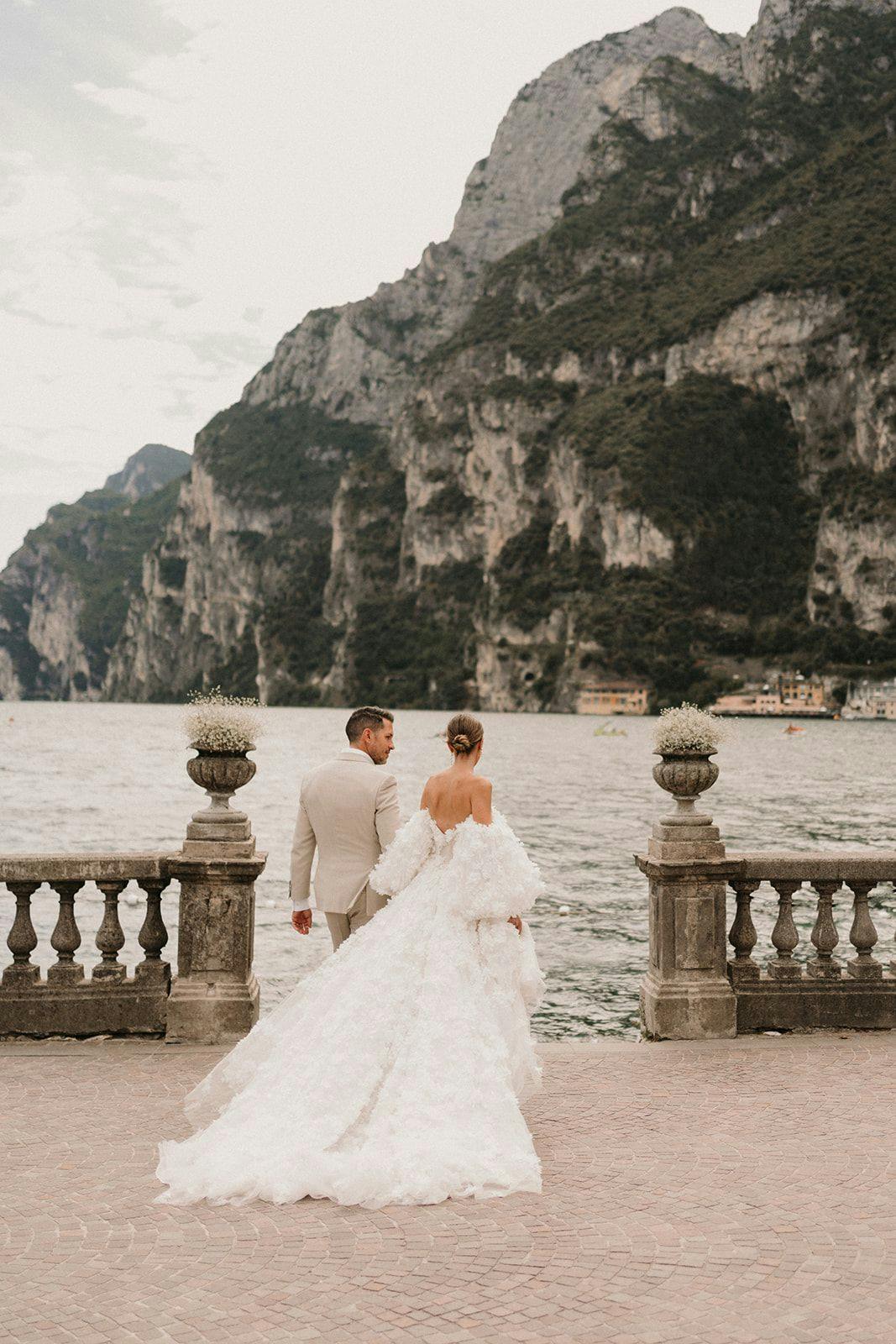 couple at lago di Garda